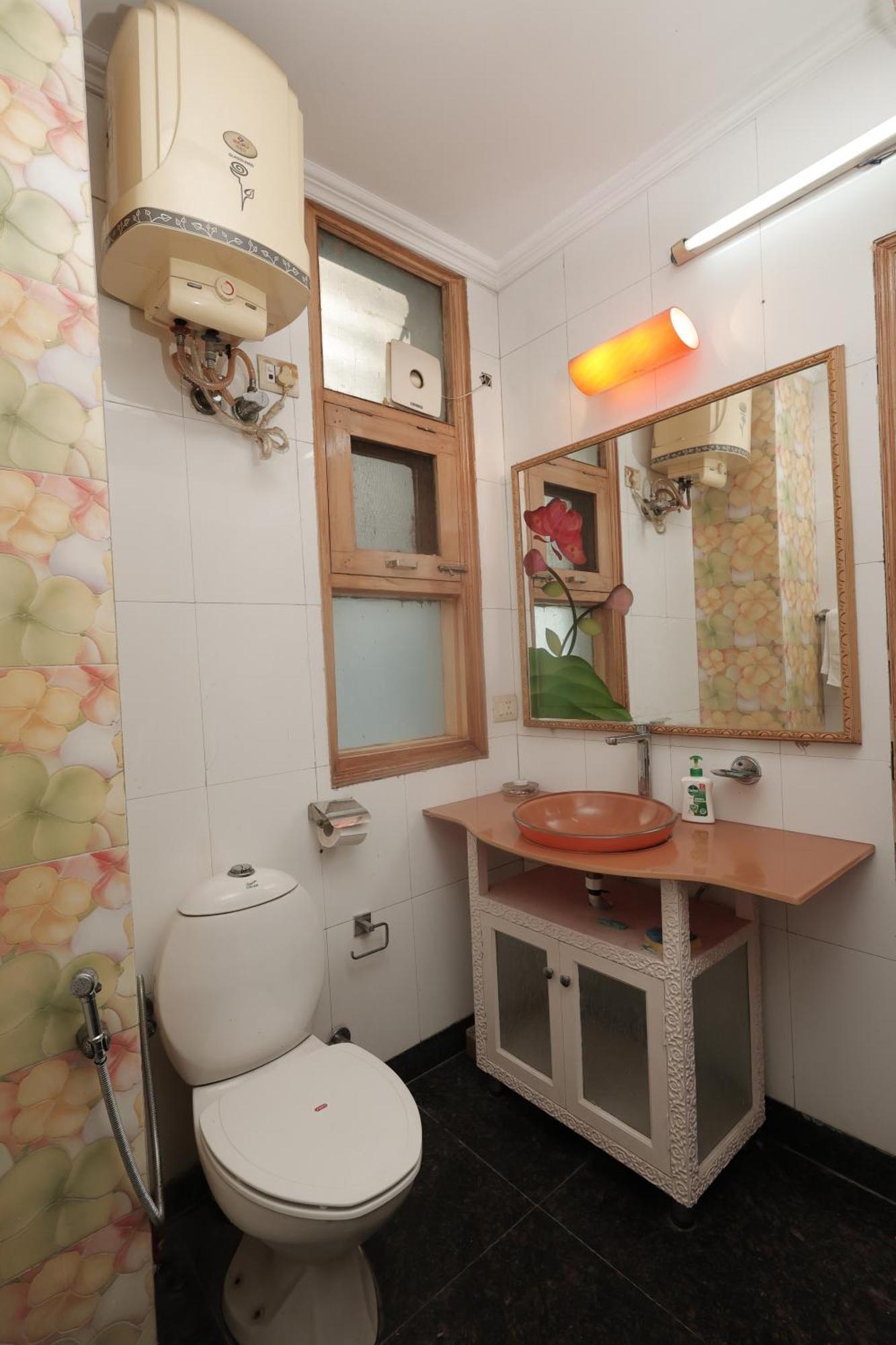 Sunshine Villa- Premiums In South Extension-2 * New Delhi